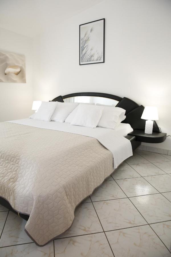 Apartments Lepur Vodice Exterior foto