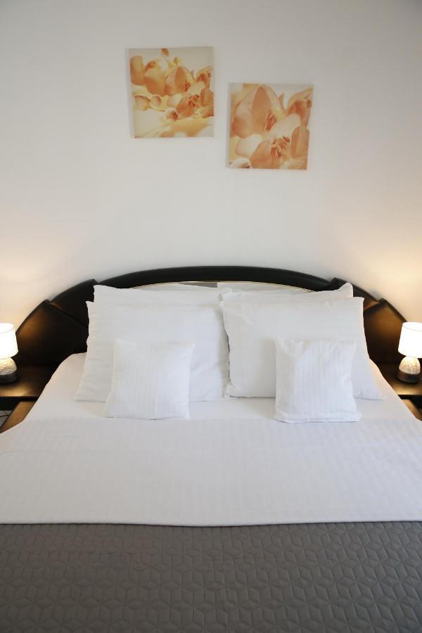 Apartments Lepur Vodice Exterior foto
