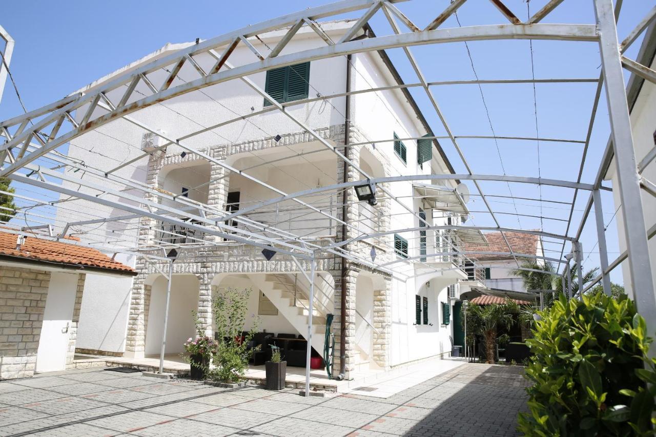Apartments Lepur Vodice Exterior foto